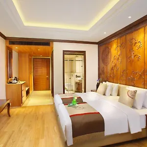 Seven Seas 5*, Delhi (National Capital Territory of India) India